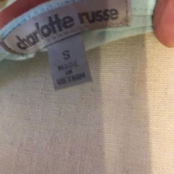 Light blue crop top with back detail - Picture 2 of 3